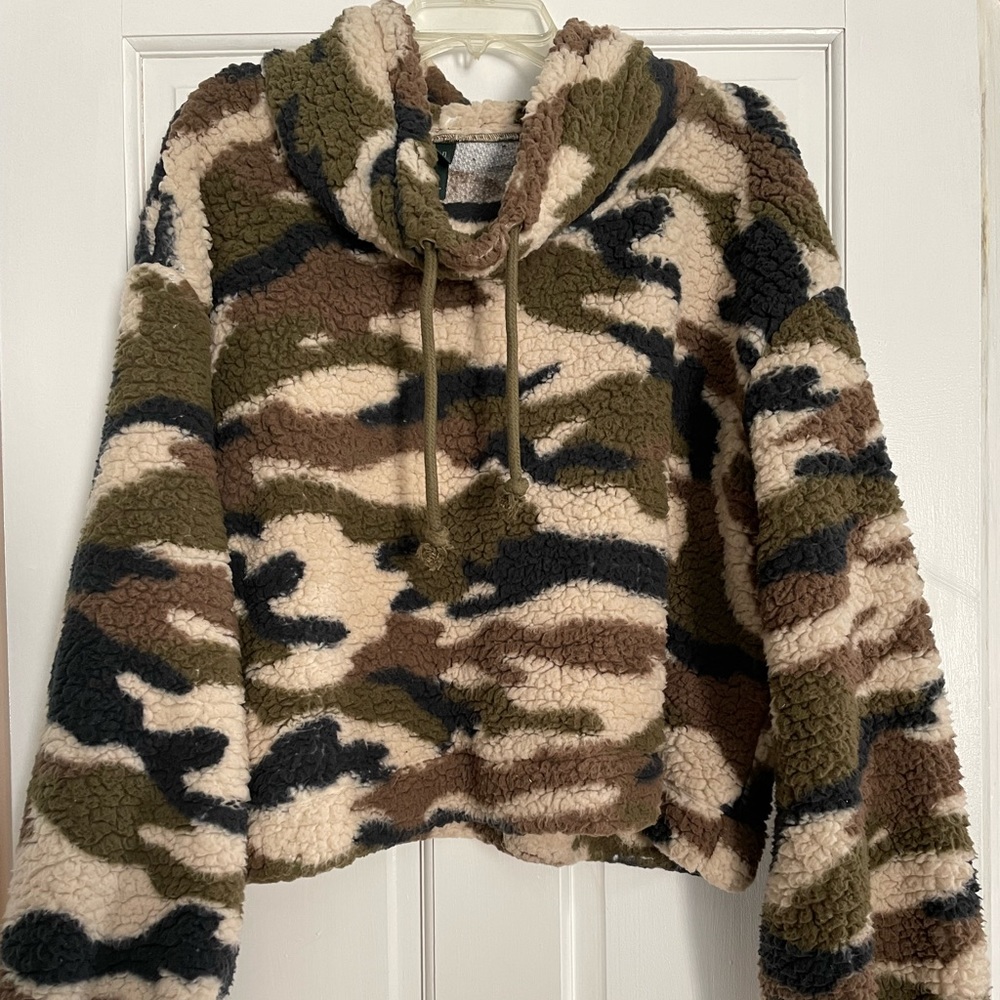 Camo Sherpa
